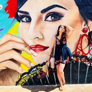 Meet your Posher, Edith